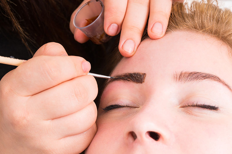 1401 Hair Designs And Massage Therapy Ltd Eyebrow Tinting